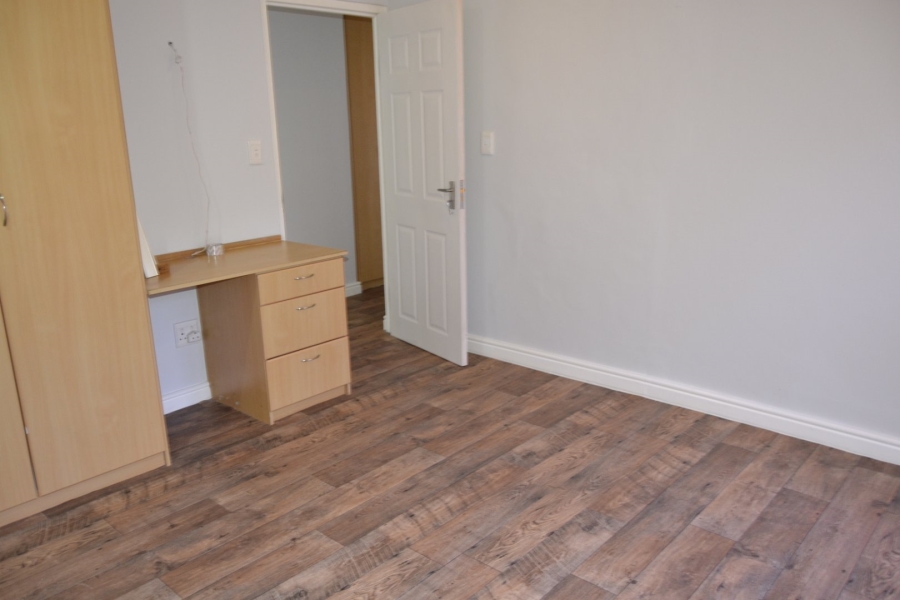 To Let 5 Bedroom Property for Rent in Heritage Park Western Cape